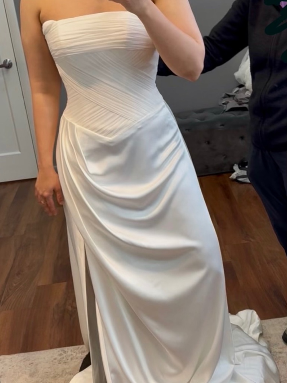 Hera Couture Lou Basque Waist Wedding Dress - Picture 2 of 6